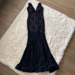 Sophisticated Black Lace Maxi Dress